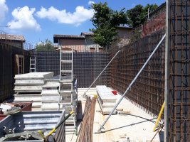 Demolizione e ricostruzione a Sodina di Cozzano